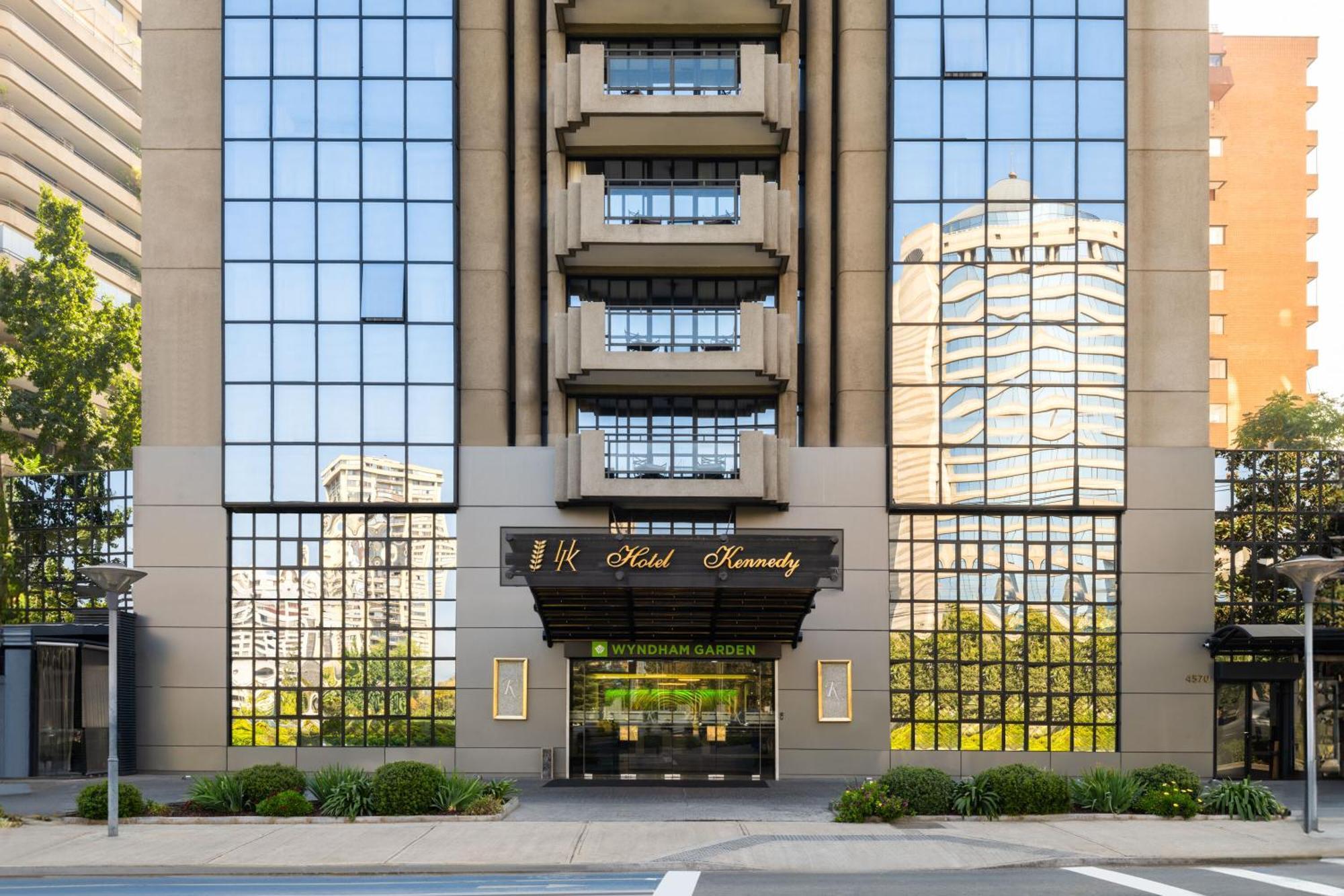 Hotel Wyndham Garden Santiago Kennedy Exterior foto